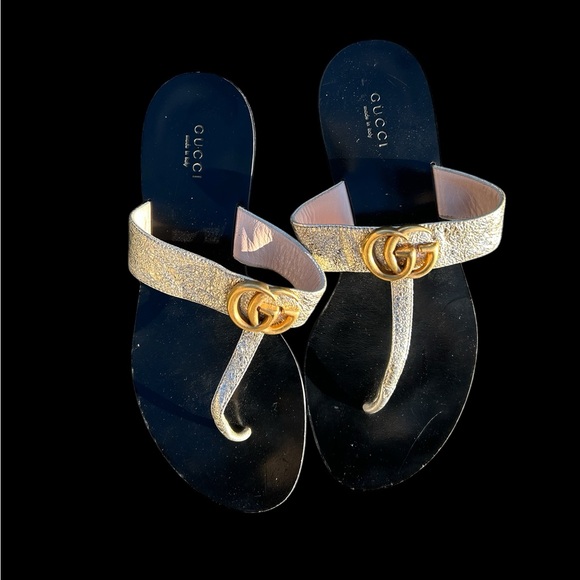 ✨Women's Gucci Marmont Double G Crinkled leather Thong Sandals✨ - Picture 1 of 3